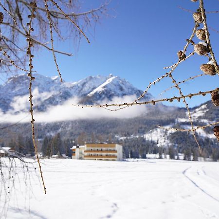Hotel Asterbel Braies  Exterior photo